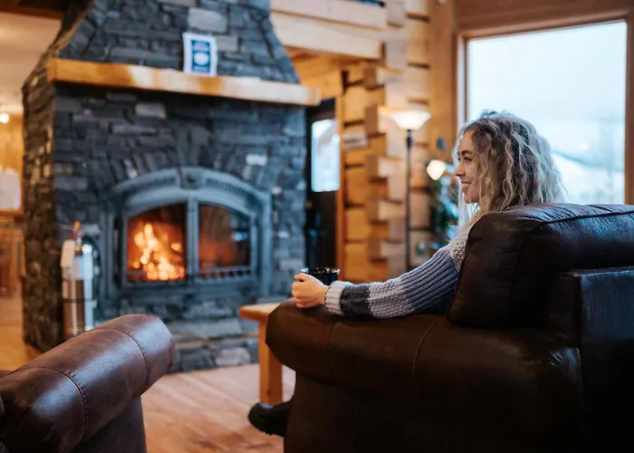 Basecamp Lodge Golden